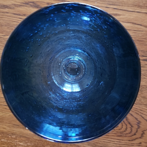 Artland Iris Hand-blown Cobalt Blue Art Glass Stemmed Goblet - Picture 7 of 10